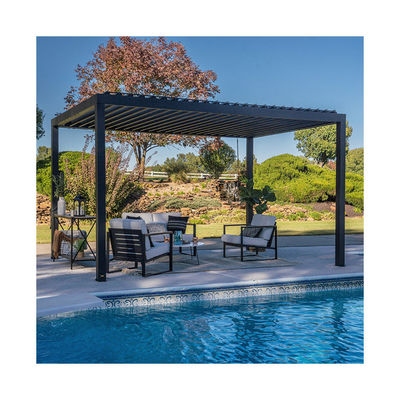Pergola in acciaio a tetto impermeabile regolabile per spazi di vita esterni pesanti