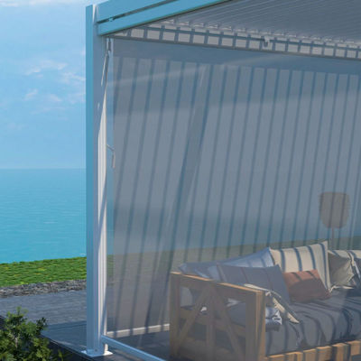 Pergola esterna moderna da 151 kg con tetto bioclimatico e schermo da AJUNION