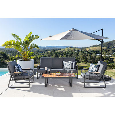 Parasole a cantilever da giardino in stile moderno con design impermeabile e 18,2 kg di peso