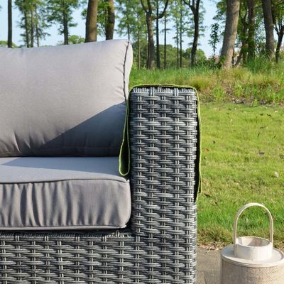 Set di giardino moderno in rattan con divano da pranzo sezionale e mobili esterni a tavolo rialzante