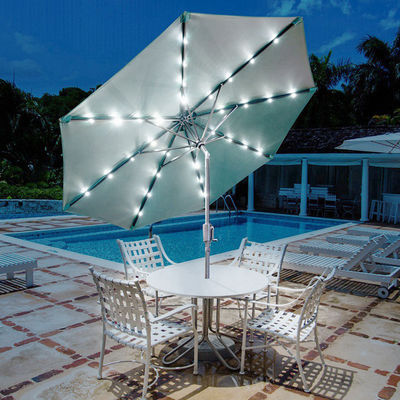 Parasole da spiaggia con luci a LED solari e palo centrale in alluminio