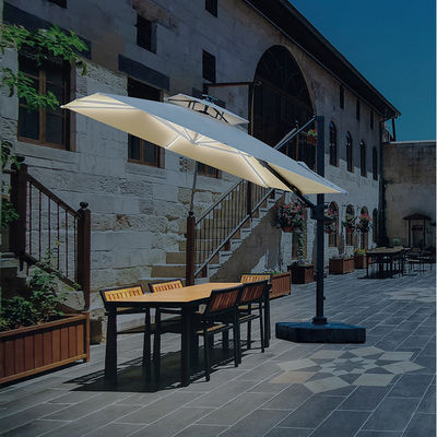 Imballaggio postale ombrello da giardino per cortile in alluminio cantilever ombrello per esterni