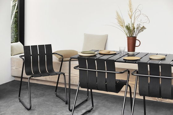 Sedia da giardino in acciaio metallico Set con design minimalista Poltrona in legno di plastica di AJUNION