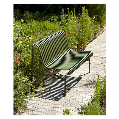 Banchi da giardino a telaio in acciaio e sedie da salotto per AJUNION Design esterno minimalista