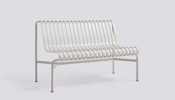 Banchi da giardino a telaio in acciaio e sedie da salotto per AJUNION Design esterno minimalista