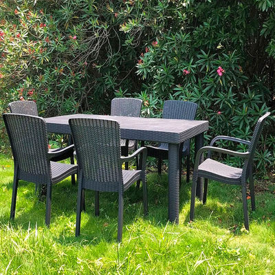 Sedia di plastica impilabile a schiena alta per villa patio giardino tavola da caffè