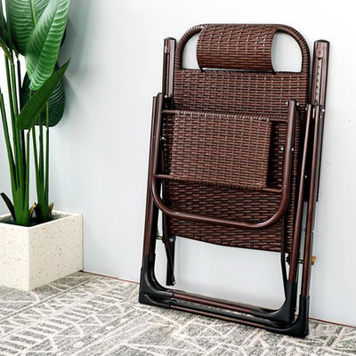 Balcone da spiaggia all'aperto Giardino Portable Rattan Platable Sun Lounge Chair con pedale dei piedi