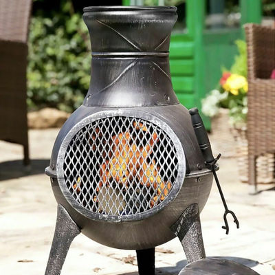 Metal Outdoor Patio Backyard Garden Camping Heavy Duty Steel Wood Burning Firepit Charcoal Fire Pit Fireplace Chimenea con cappuccio da pioggia