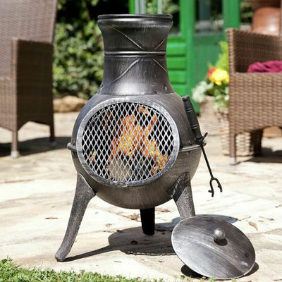 Metal Outdoor Patio Backyard Garden Camping Heavy Duty Steel Wood Burning Firepit Charcoal Fire Pit Fireplace Chimenea con cappuccio da pioggia