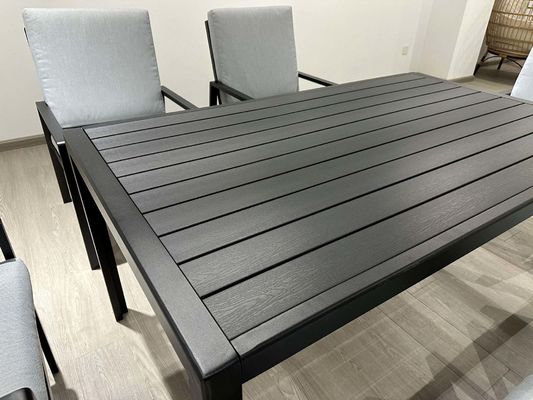 Tavolo da pranzo L150xW90xH73cm con tavolo in HDPE e telaio in metallo