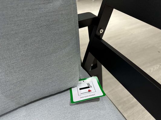 Tavolo da pranzo L150xW90xH73cm con tavolo in HDPE e telaio in metallo
