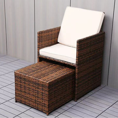 Set di giardino di plastica di rattan moderno per il giardino.