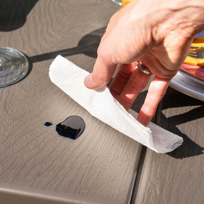 Arredamento esterno Tavolo da picnic rettangolare da 6 piedi con buco per ombrello e sedie pieghevoli