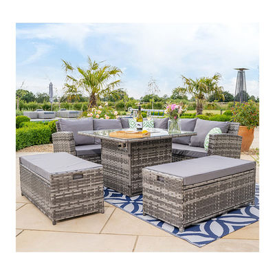 Aggiungi eleganza al tuo giardino con AJUNION Wicker Sofa Set e Fire Pit Table