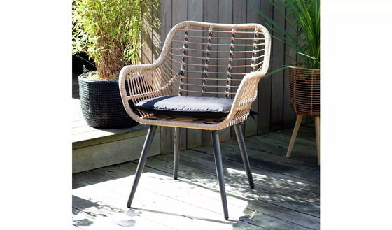 Trasforma il tuo giardino con AJUNION 4 Piece All Weather Wicker Outdoor furniture Set