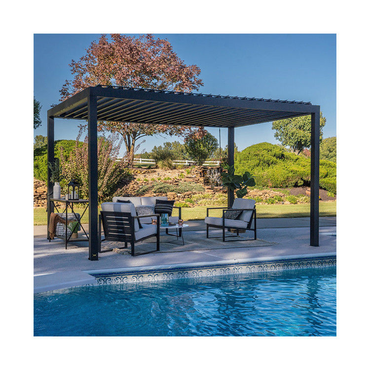 Pergola in acciaio a tetto impermeabile regolabile per spazi di vita esterni pesanti
