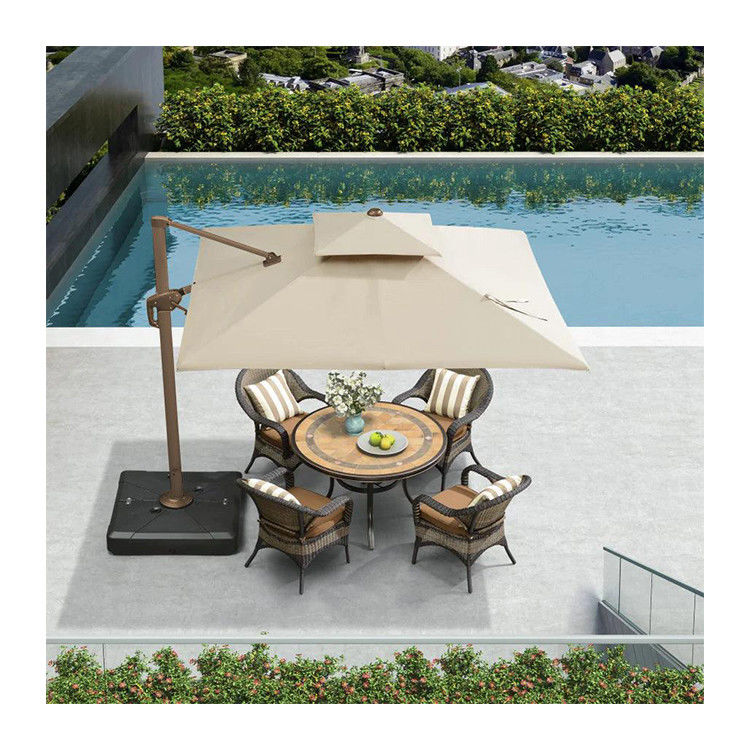 360 gradi di rotazione Offset Patio ombrello con luce a LED la scelta ideale per il vostro giardino