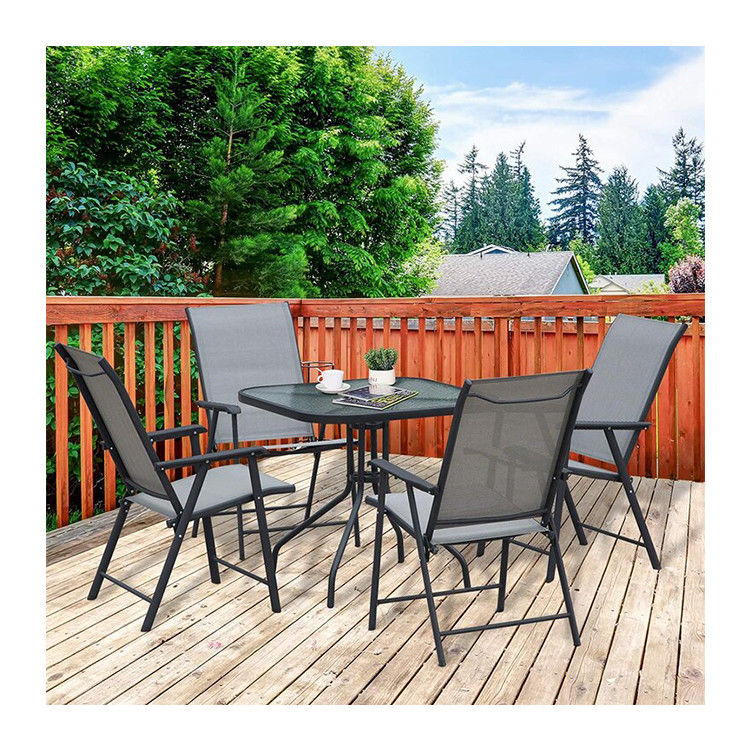 Poltrone pieghevole Mobili da patio 4 posti Set da pranzo con copertura in vetro e buco per ombrello