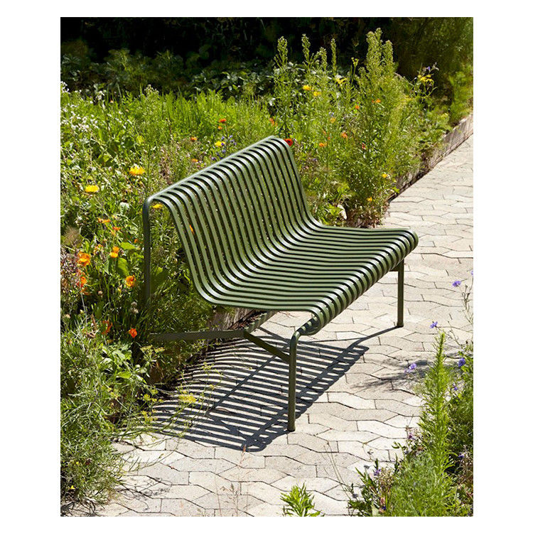 Banchi da giardino a telaio in acciaio e sedie da salotto per AJUNION Design esterno minimalista